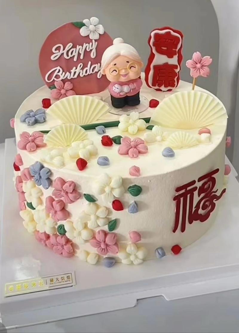 每月一次的集体生日会，蛋糕不大但够甜