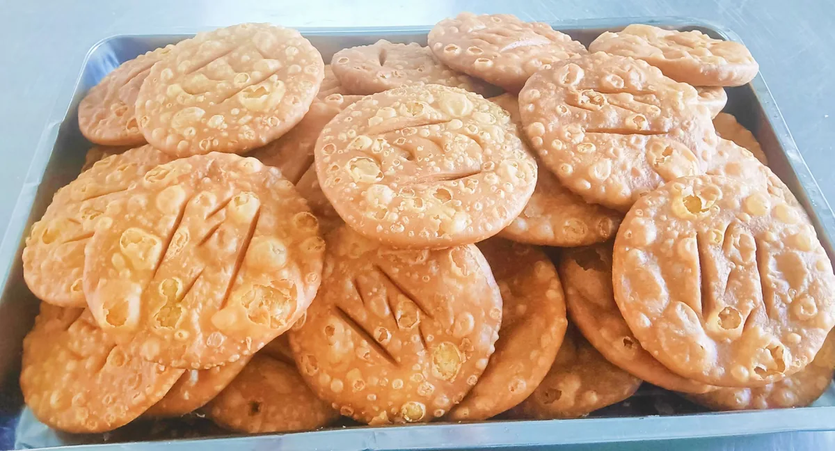 食堂师傅不买半成品，每天现烤现炸&mdash;&mdash;咱们院的点心是怎么来的